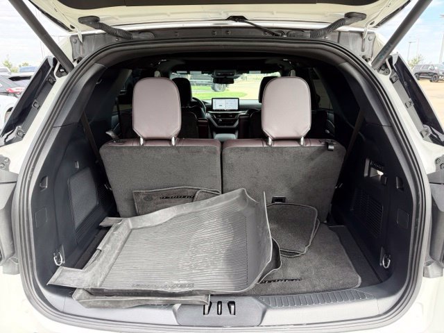 Certified 2025 Ford Explorer Platinum w/ LUX Leather Package AWD/4WD image 9