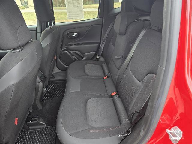 Used 2022 Jeep Renegade Trailhawk image 8