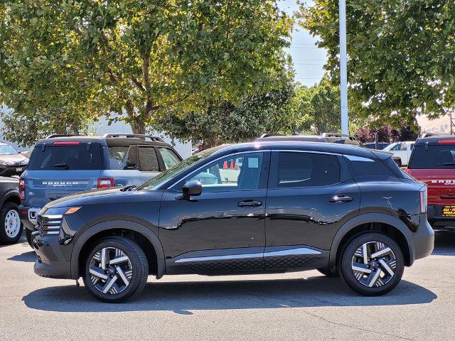 Used 2026 Nissan Kicks SV w/ Illumination Package FWD image 7