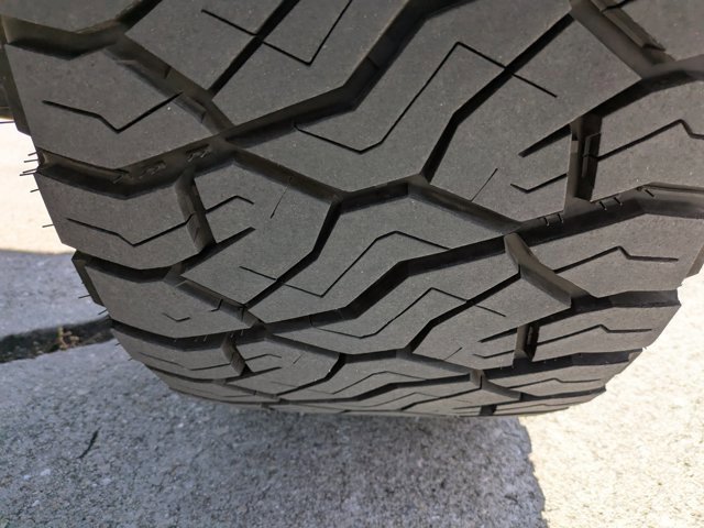 Used 2024 Chevrolet Silverado 2500 LTZ w/ LTZ Convenience Package image 12