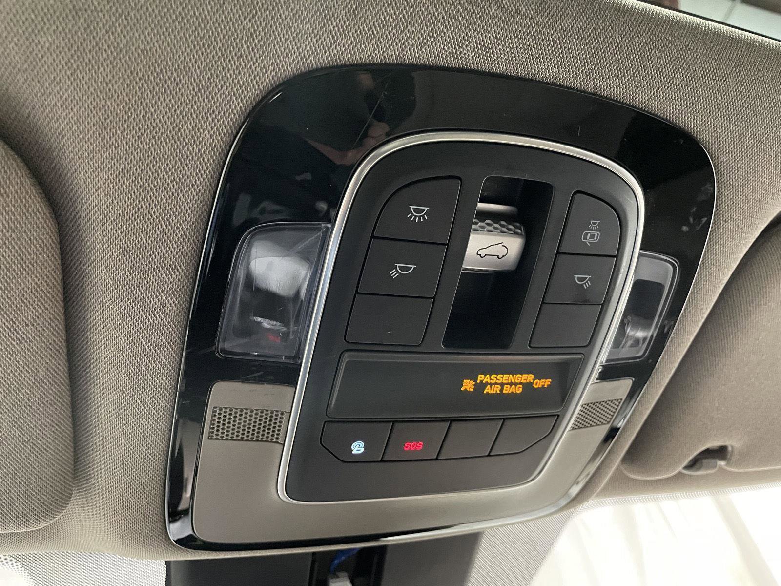 Used 2022 Hyundai Santa Fe Limited image 26