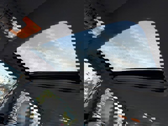 Used 2018 Toyota Avalon Limited image 21