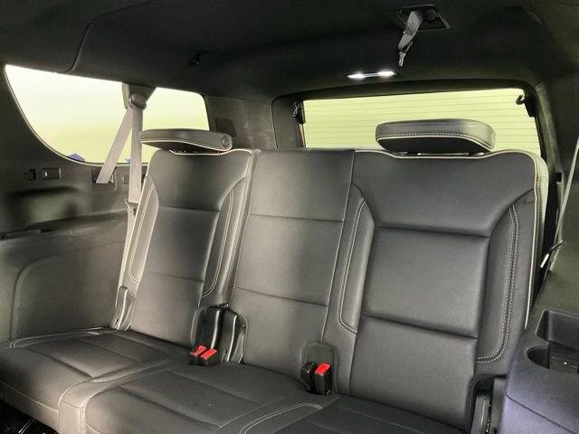 Used 2023 Chevrolet Suburban Premier image 17