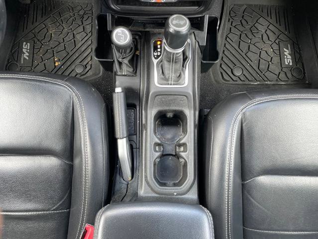 Used 2020 Jeep Wrangler Unlimited Sahara w/ Cold Weather Group AWD/4WD image 19