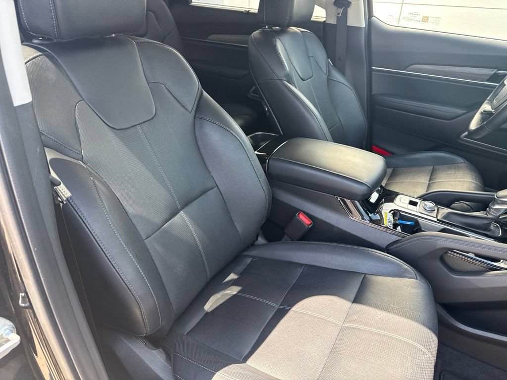 Used 2022 Kia Telluride EX w/ EX Premium Package AWD/4WD image 34