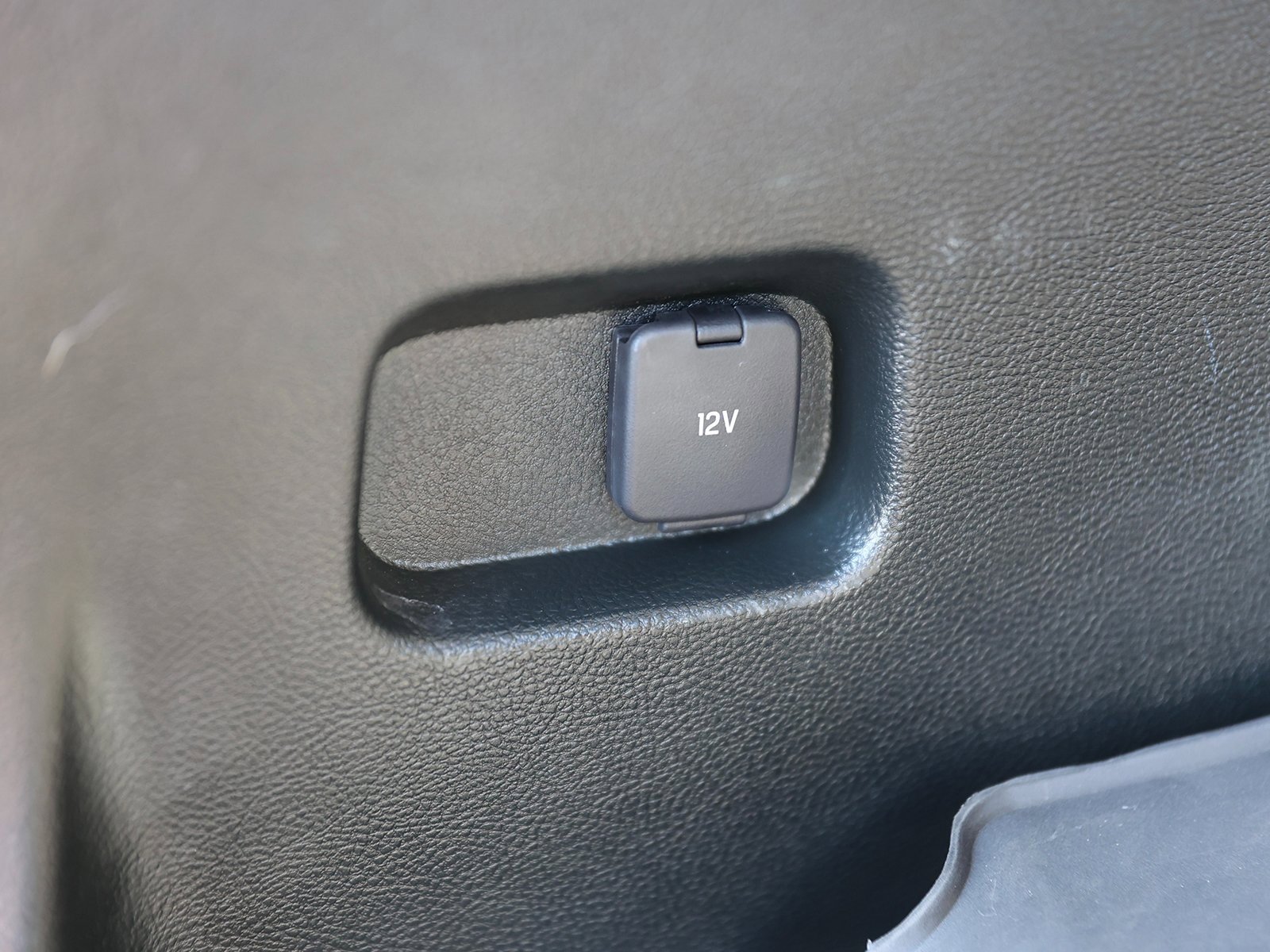 Certified 2023 Ford Edge SE w/ Black Appearance Package image 13