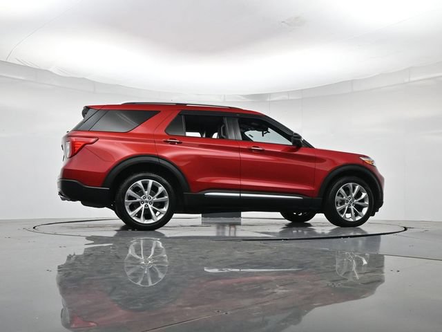 Certified 2021 Ford Explorer Platinum w/ Equipment Group 601A AWD/4WD image 35