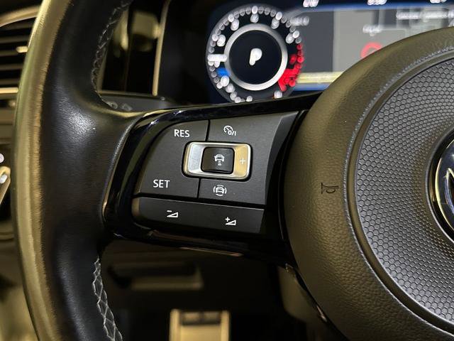 Used 2019 Volkswagen Golf R 4-Door image 18