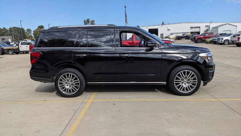 Certified 2023 Ford Expedition Limited AWD/4WD image 2