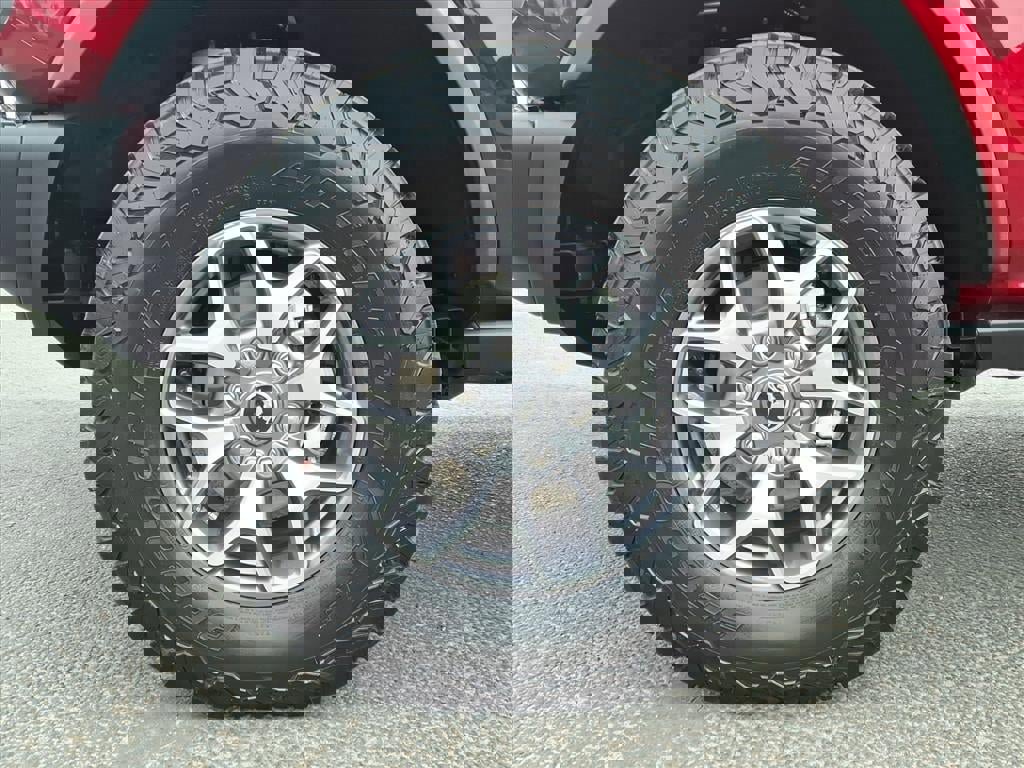 Certified 2025 Ford Bronco Badlands image 9