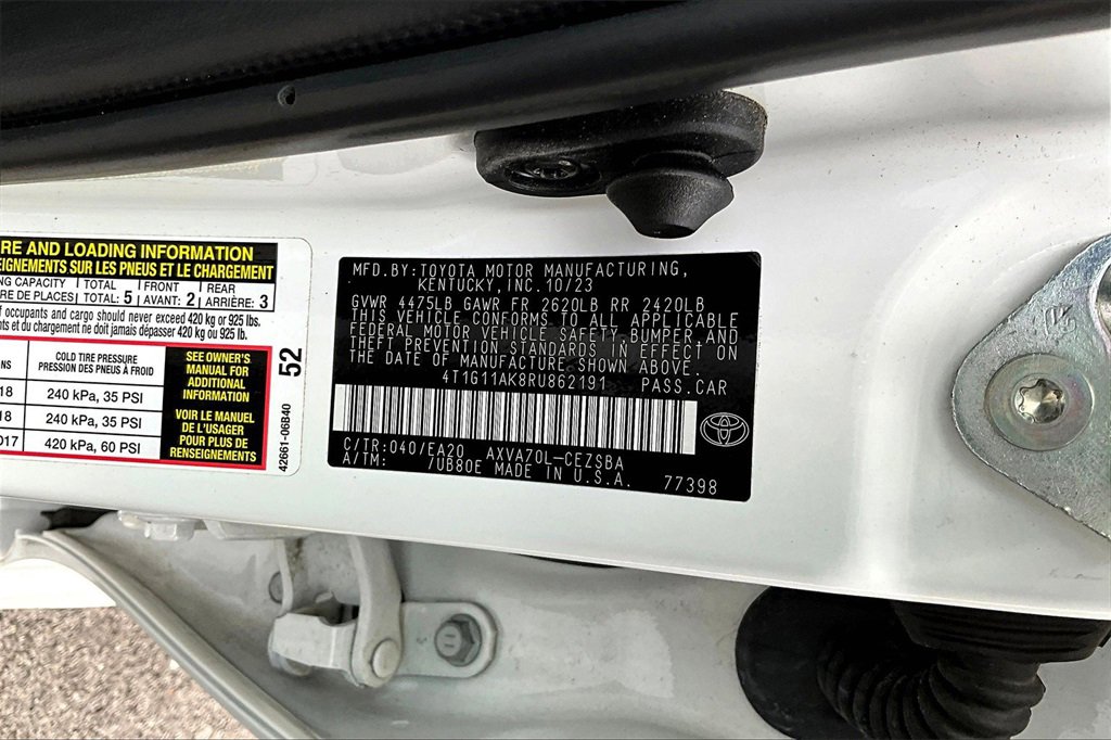 Used 2024 Toyota Camry SE image 31