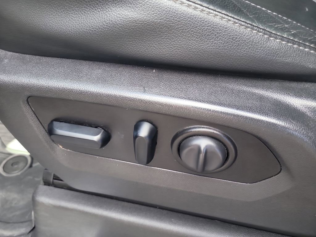 Used 2020 GMC Sierra 1500 SLT w/ SLT Premium Plus Package image 18