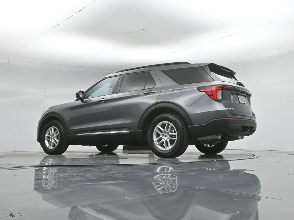 Certified 2025 Ford Explorer Active RWD image 54