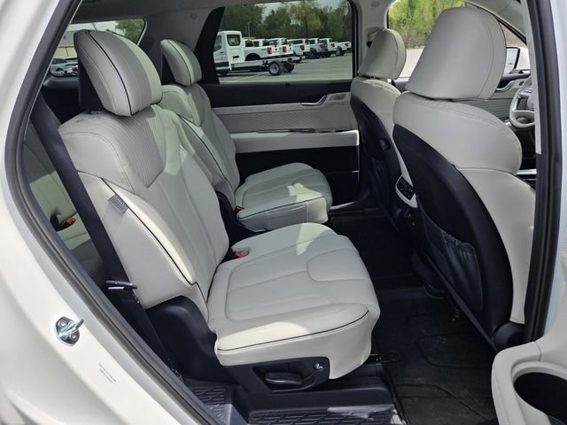Used 2025 Hyundai Palisade Calligraphy image 17
