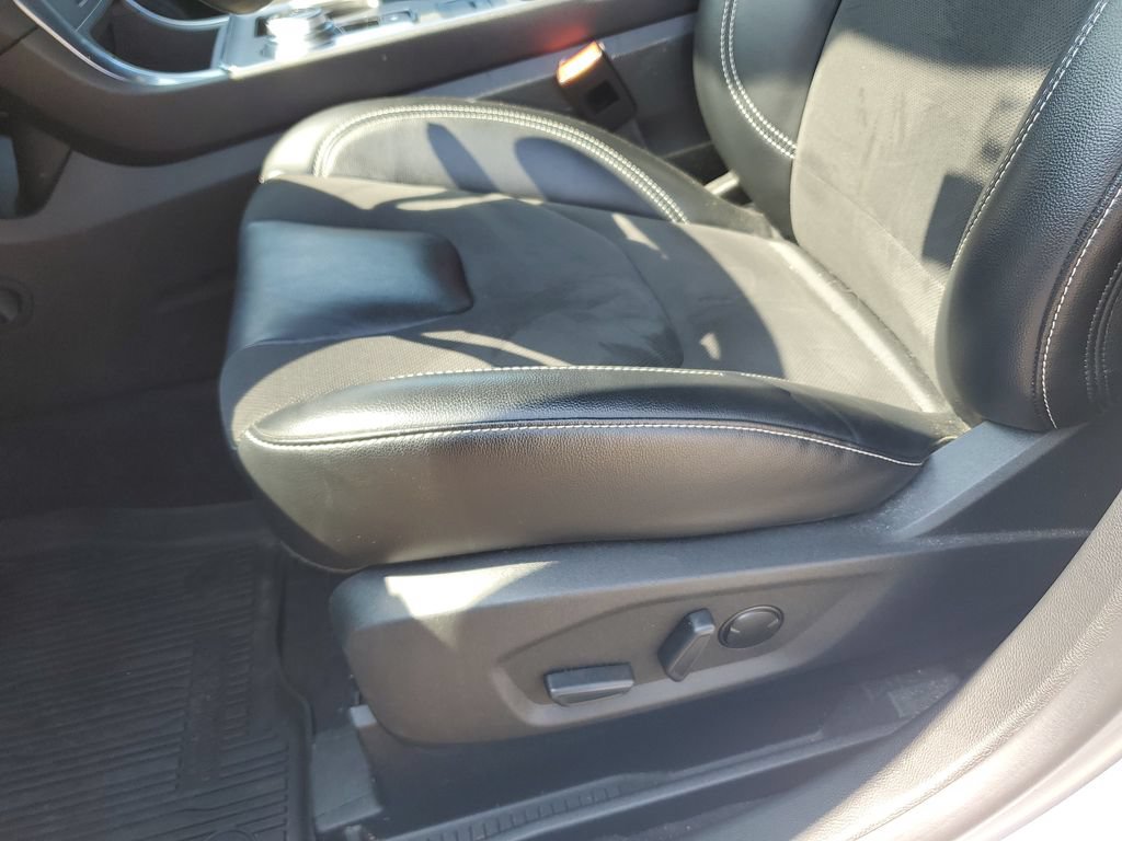 Certified 2023 Ford Edge ST w/ Cargo Accessory Package AWD/4WD image 15