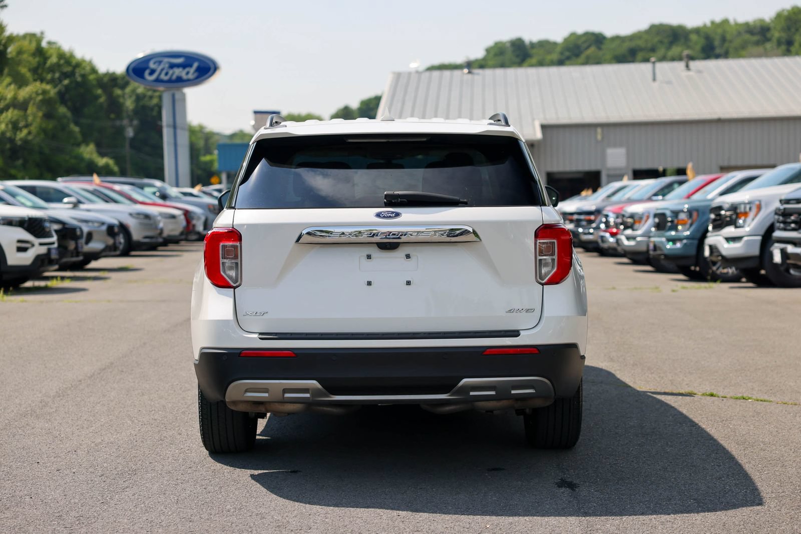 Certified 2023 Ford Explorer XLT w/ Equipment Group 202A AWD/4WD image 6
