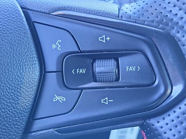 Used 2024 Chevrolet Trax RS FWD image 9