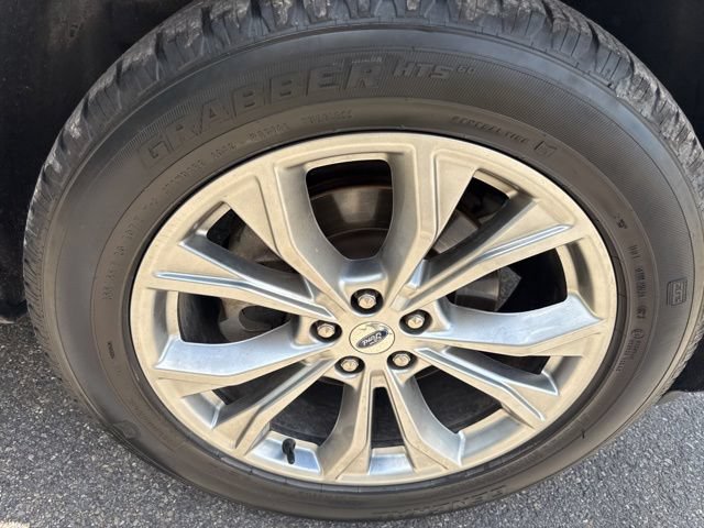 Certified 2022 Ford Explorer XLT w/ Equipment Group 202A AWD/4WD image 13