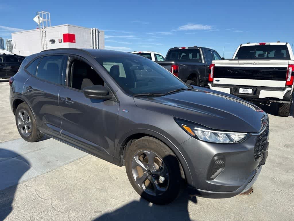 Certified 2024 Ford Escape ST-Line w/ Tech Pack #1 FWD image 7
