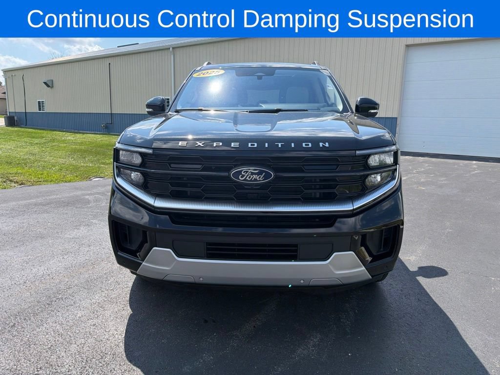 Certified 2025 Ford Expedition Max Platinum w/ Driver's Package AWD/4WD image 9