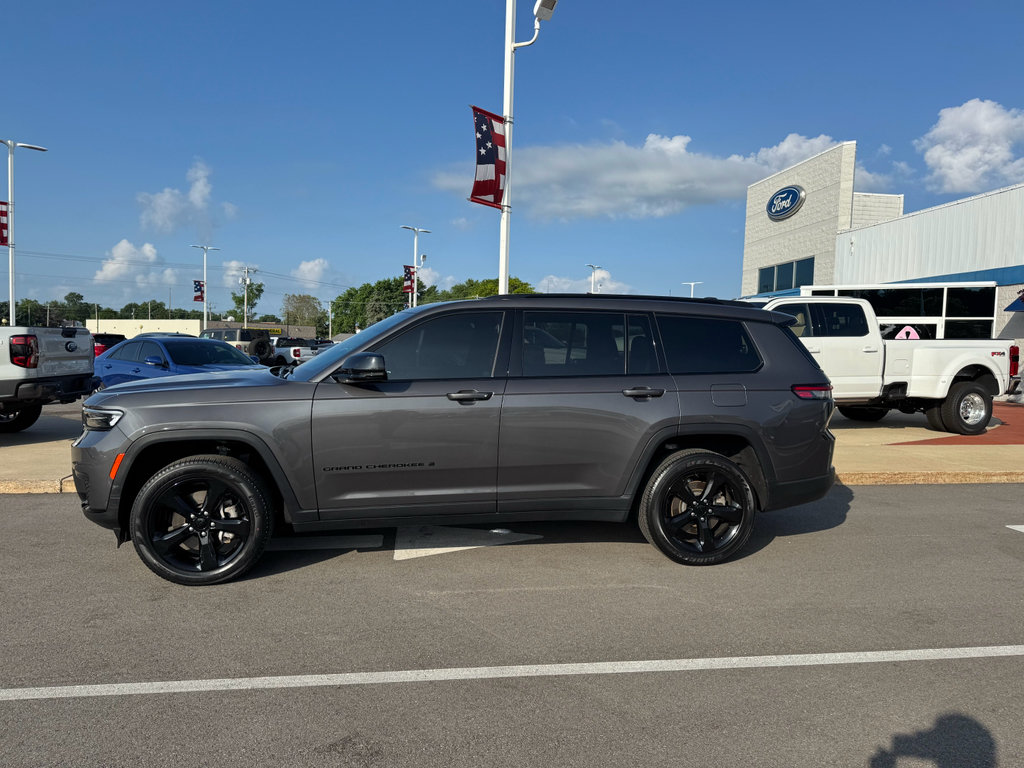 Used 2023 Jeep Grand Cherokee L Laredo AWD/4WD image 6