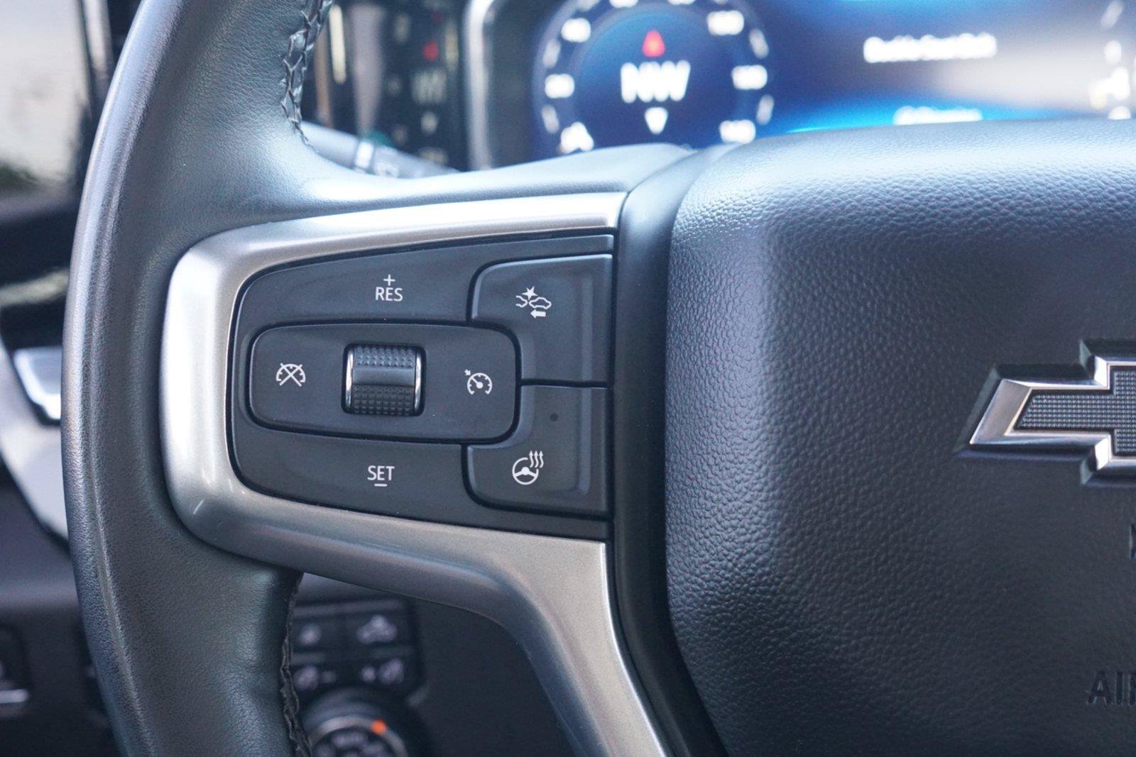 Used 2024 Chevrolet Silverado 2500 LT w/ Midnight Edition AWD/4WD image 16