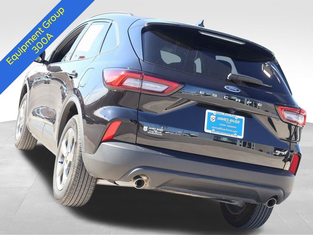 Certified 2025 Ford Escape ST-Line AWD/4WD image 4