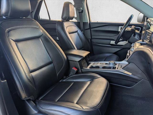 Certified 2022 Ford Explorer XLT w/ Equipment Group 202A image 21