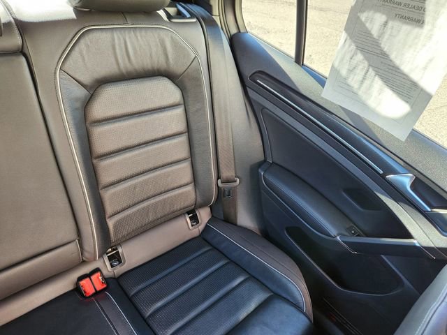 Used 2018 Volkswagen Golf R 4-Door image 17