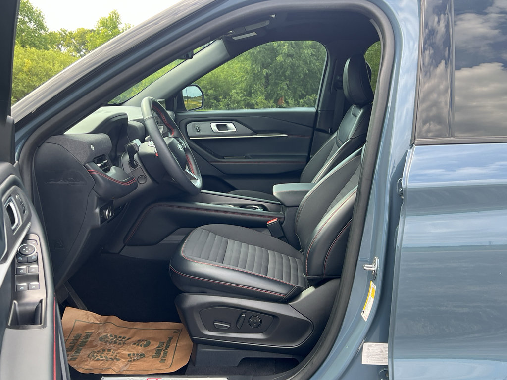 Certified 2025 Ford Explorer ST-Line w/ ST-Line Street Pack AWD/4WD image 13