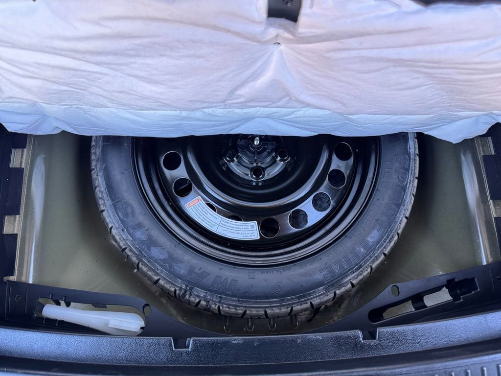 Certified 2022 Ford Explorer Limited w/ Equipment Group 301A image 17