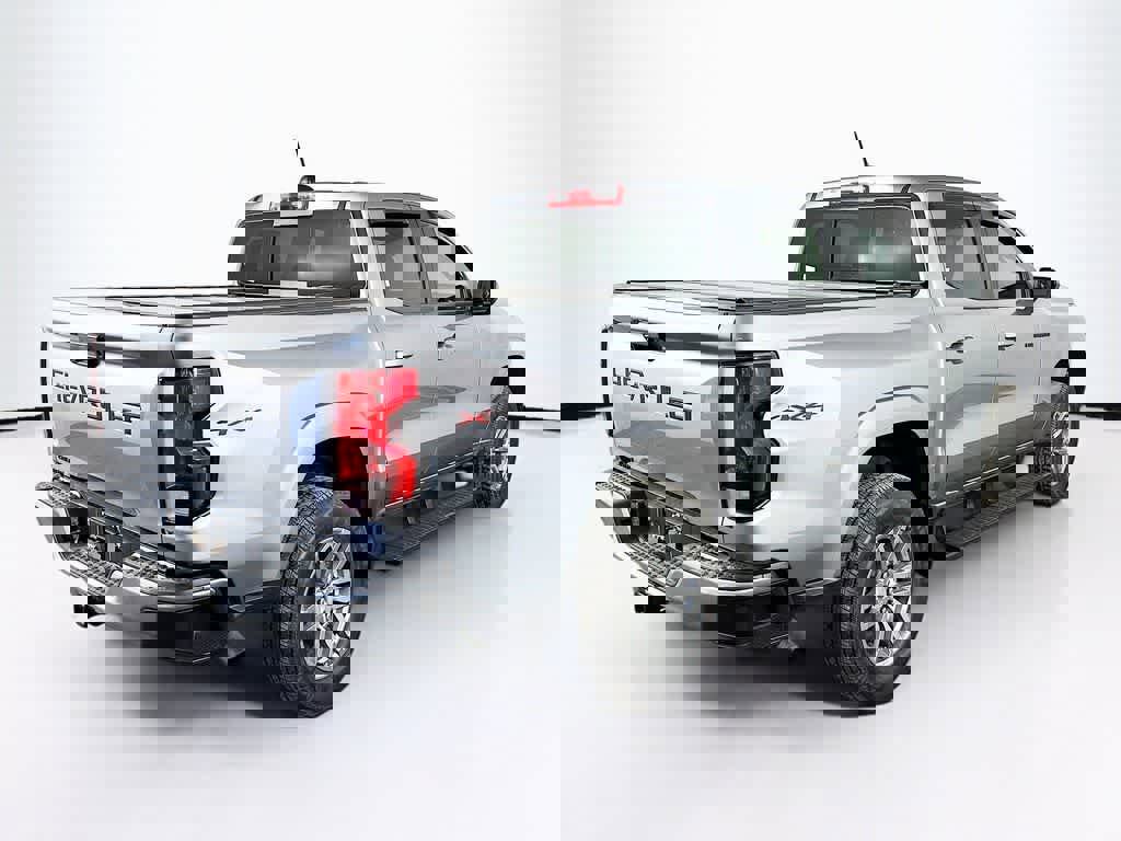 Used 2023 Chevrolet Colorado LT w/ LT Convenience Package II image 25