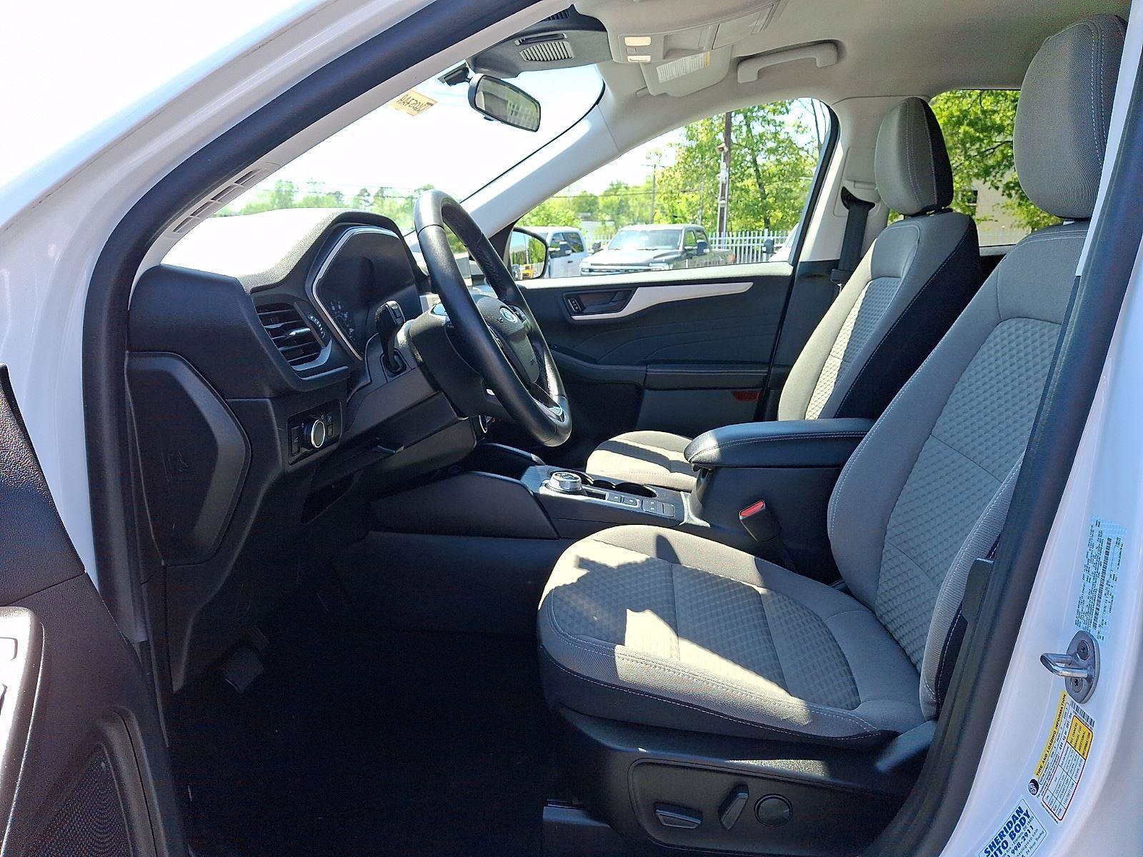 Certified 2022 Ford Escape SE w/ Convenience Package FWD image 10