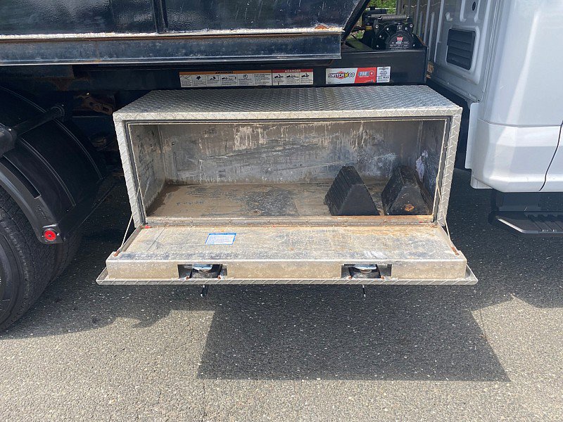 Certified 2022 Ford F550 4x4 Regular Cab Super Duty image 16