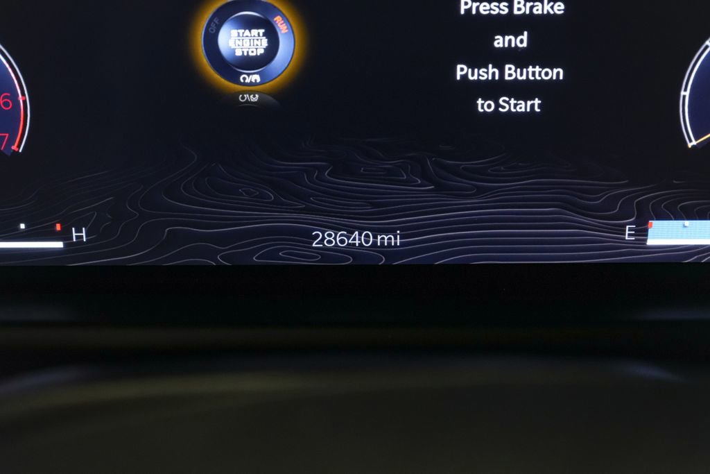 Used 2024 Jeep Wagoneer L Series II w/ Flexible Seating Group image 18