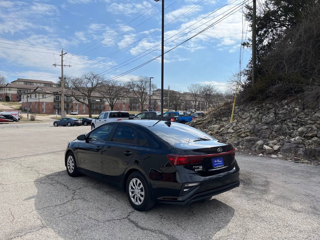 Used 2021 Kia Forte Sedan image 3