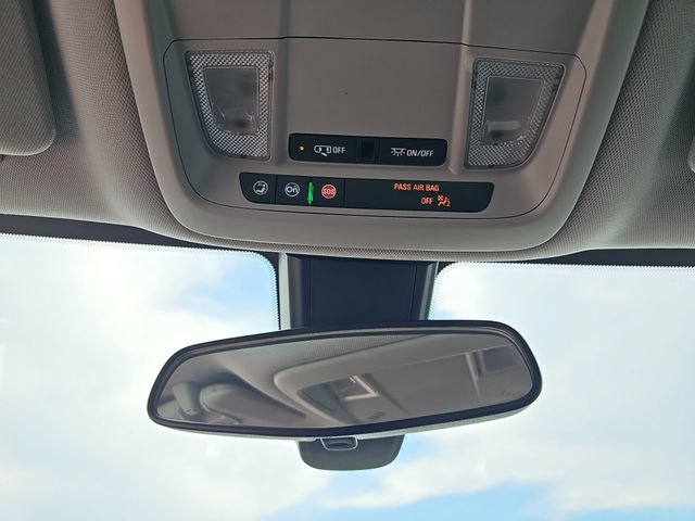 Used 2022 Chevrolet Malibu LT FWD image 31