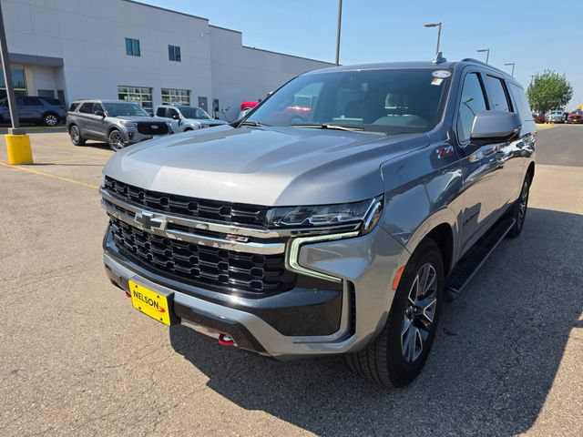 Used 2022 Chevrolet Suburban Z71 w/ Z71 Off-Road Package AWD/4WD image 2