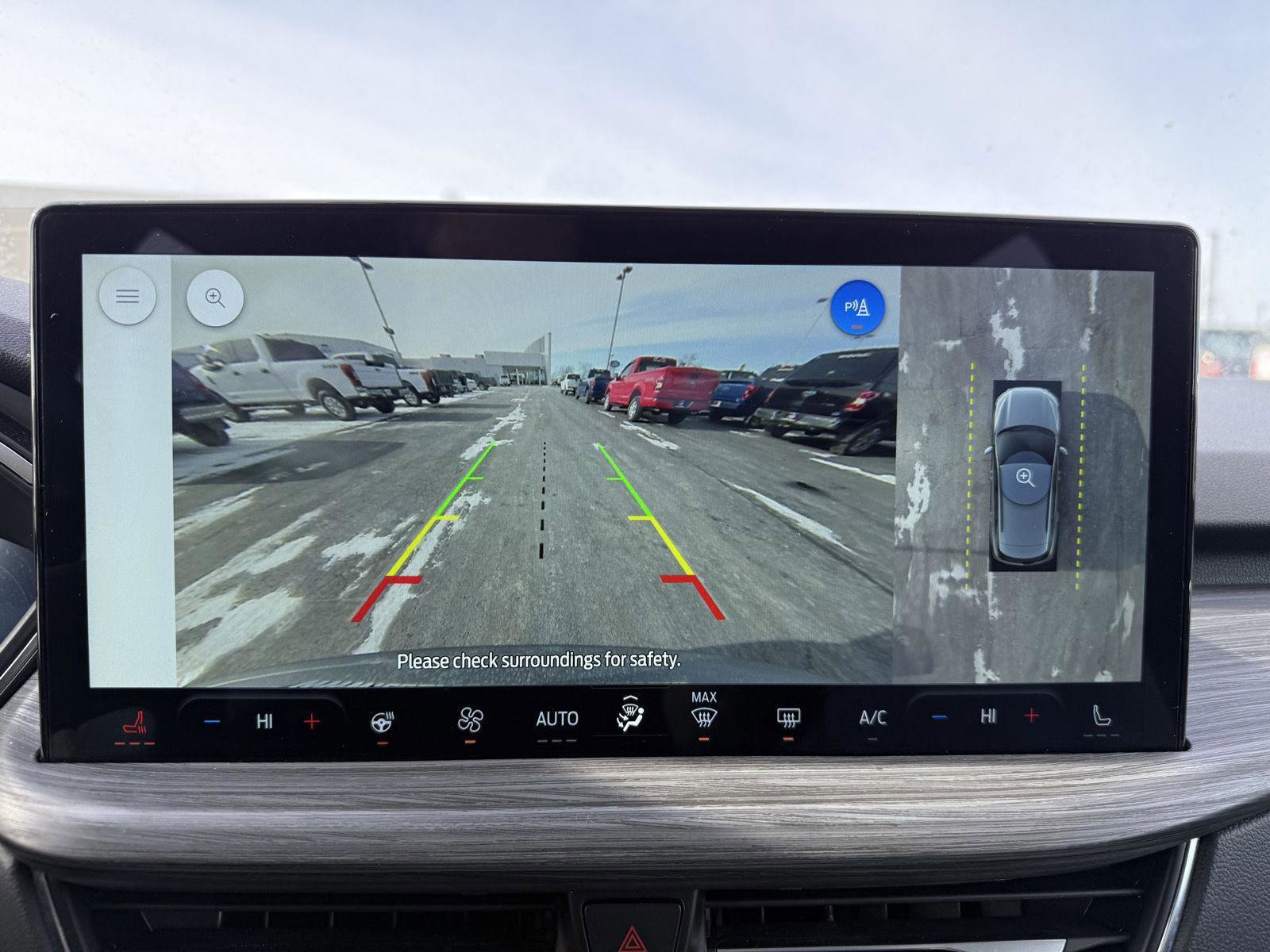 Certified 2025 Ford Escape SE w/ PHEV Premium Package image 19