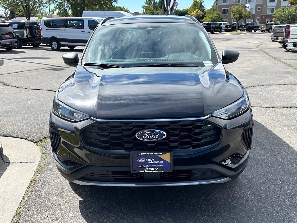 Certified 2025 Ford Escape ST-Line AWD/4WD image 4