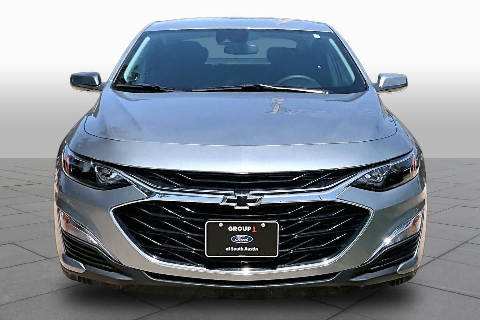 Used 2025 Chevrolet Malibu RS FWD image 4