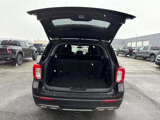 Certified 2021 Ford Explorer XLT w/ Equipment Group 202A image 10