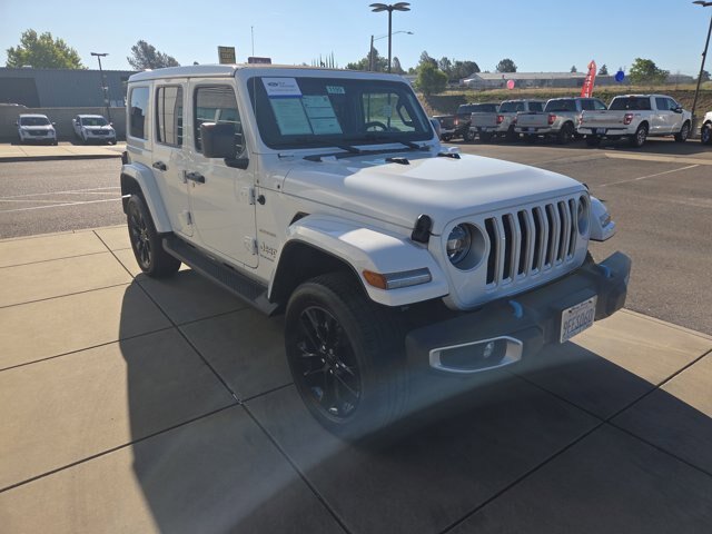 Used 2023 Jeep Wrangler Unlimited Sahara w/ Cold Weather Group AWD/4WD image 7