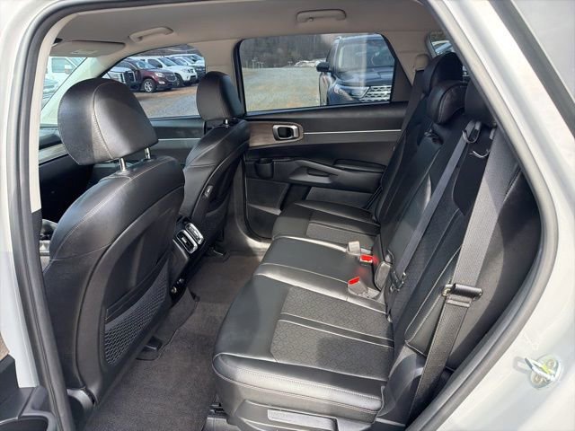 Used 2022 Kia Sorento S image 13