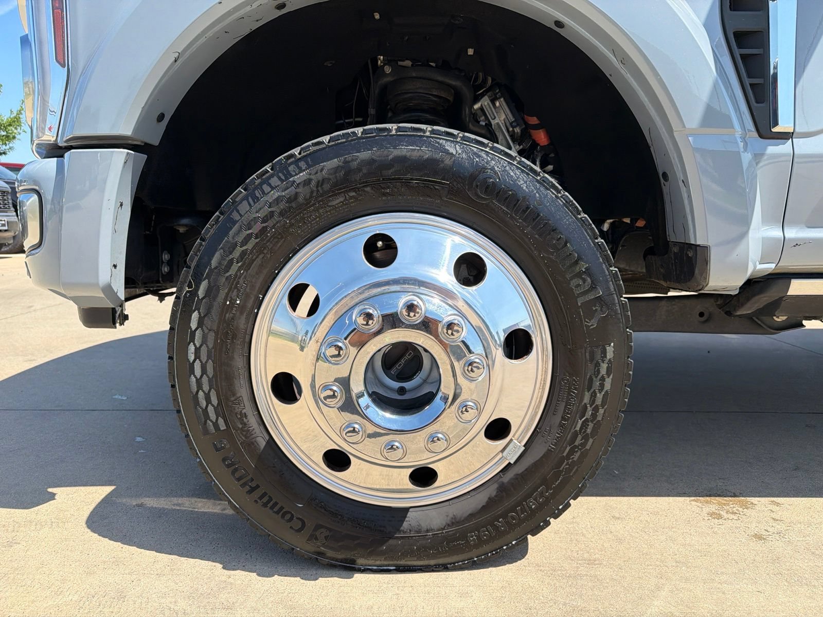 Certified 2026 Ford F450 Platinum w/ Platinum Plus Package AWD/4WD image 9