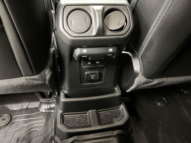 Used 2023 Jeep Wrangler Unlimited Sahara AWD/4WD image 12