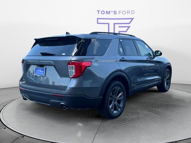 Certified 2022 Ford Explorer XLT w/ Equipment Group 202A AWD/4WD image 5