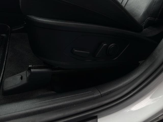 Used 2025 Kia Sorento SX image 17