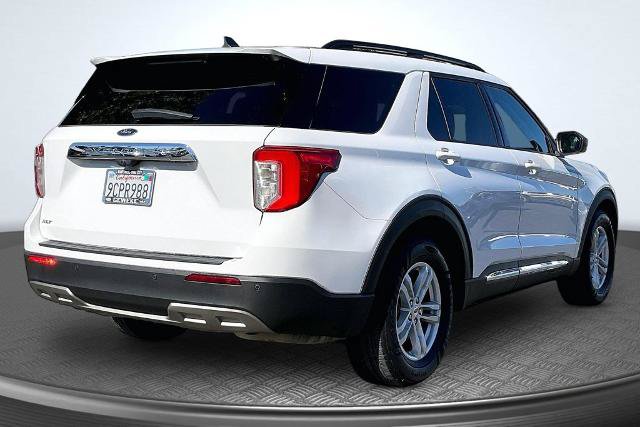 Certified 2022 Ford Explorer XLT w/ Equipment Group 202A RWD image 2