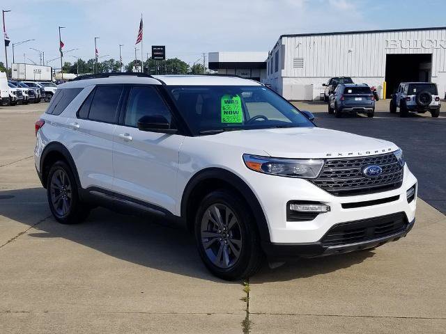 Certified 2024 Ford Explorer XLT w/ Equipment Group 202A AWD/4WD image 9